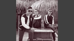Tertunda Bukan Akhir - Asbak Band Tertunda Bukan Akhir - Asbak Band